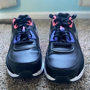 Nike Air Max 90 SE GS Sneaker GS Size: 6.5Y Youth = 8 Women